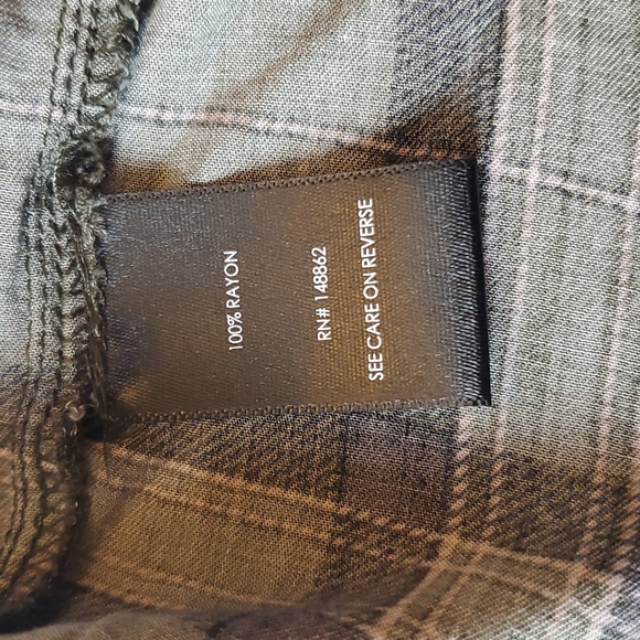 Torrid Green and Pink Plaid Top, size 2 - Picture 12 of 14